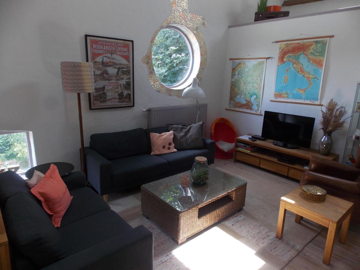 Tintaglia, Betaalbaar En Gastvrij Bed & Breakfast สตัดส์คานาล ภายนอก รูปภาพ